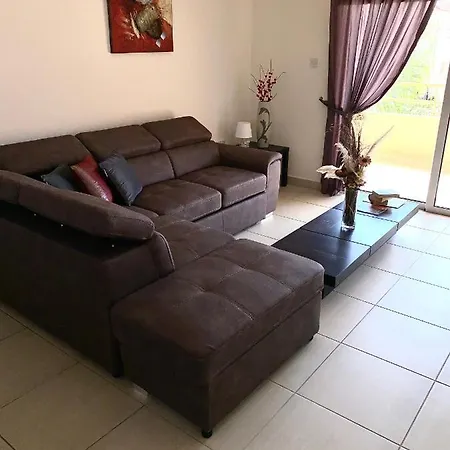 Nissi Sandy Bay